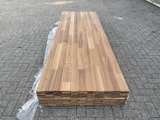 Ca. 60x Guyana Teak dekdelen gevingerlast, 21x90mm, lengte 400cm
